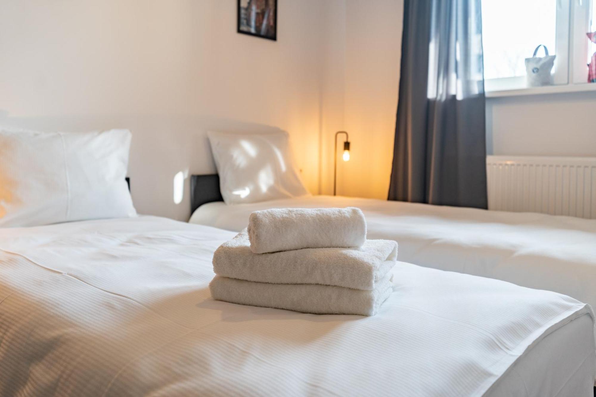 Nikiszowiec Chic Apartment คาโตวีตเซ ภายนอก รูปภาพ