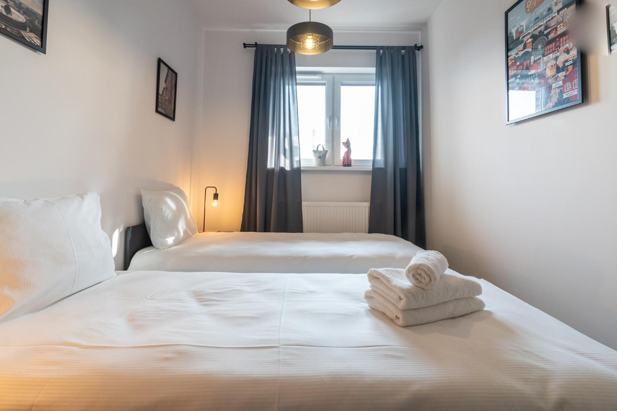 Nikiszowiec Chic Apartment คาโตวีตเซ ภายนอก รูปภาพ